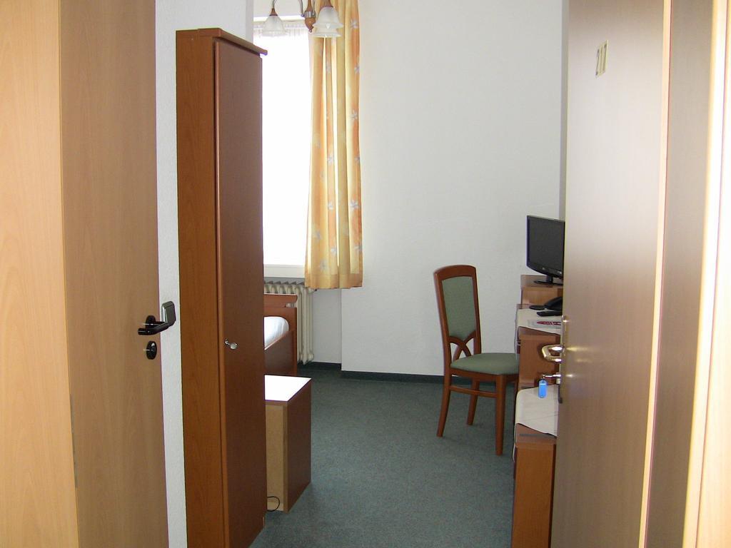 Hansa-Hotel Neuss Szoba fotó